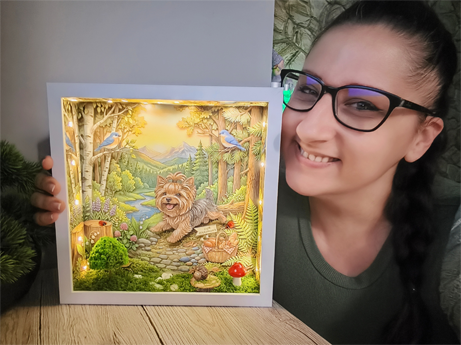 Zsuzsa, a Lumora Box alkotója
