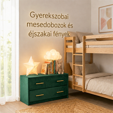 Világos gyerekszoba: emeletes ágy, zöld komód, felhő és csillag alakú lámpák, könyvek és plüssnyuszi.
